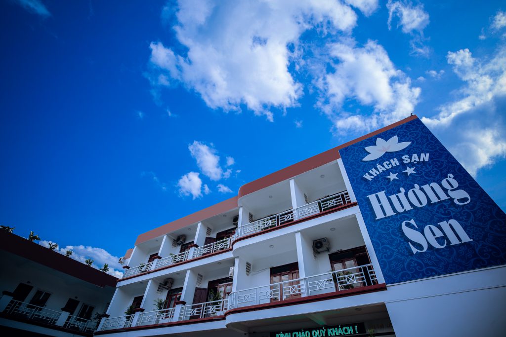khách sạn hương sen mộc châu